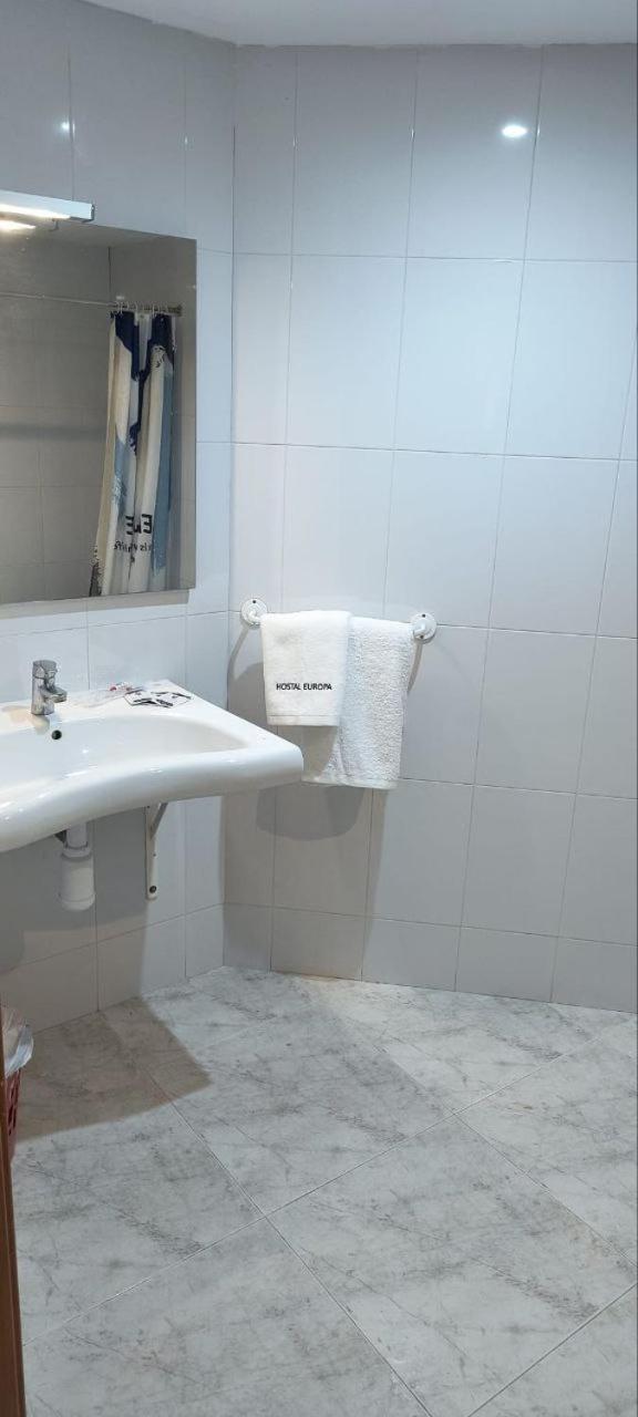 Hostal Europa 塔拉戈纳 外观 照片