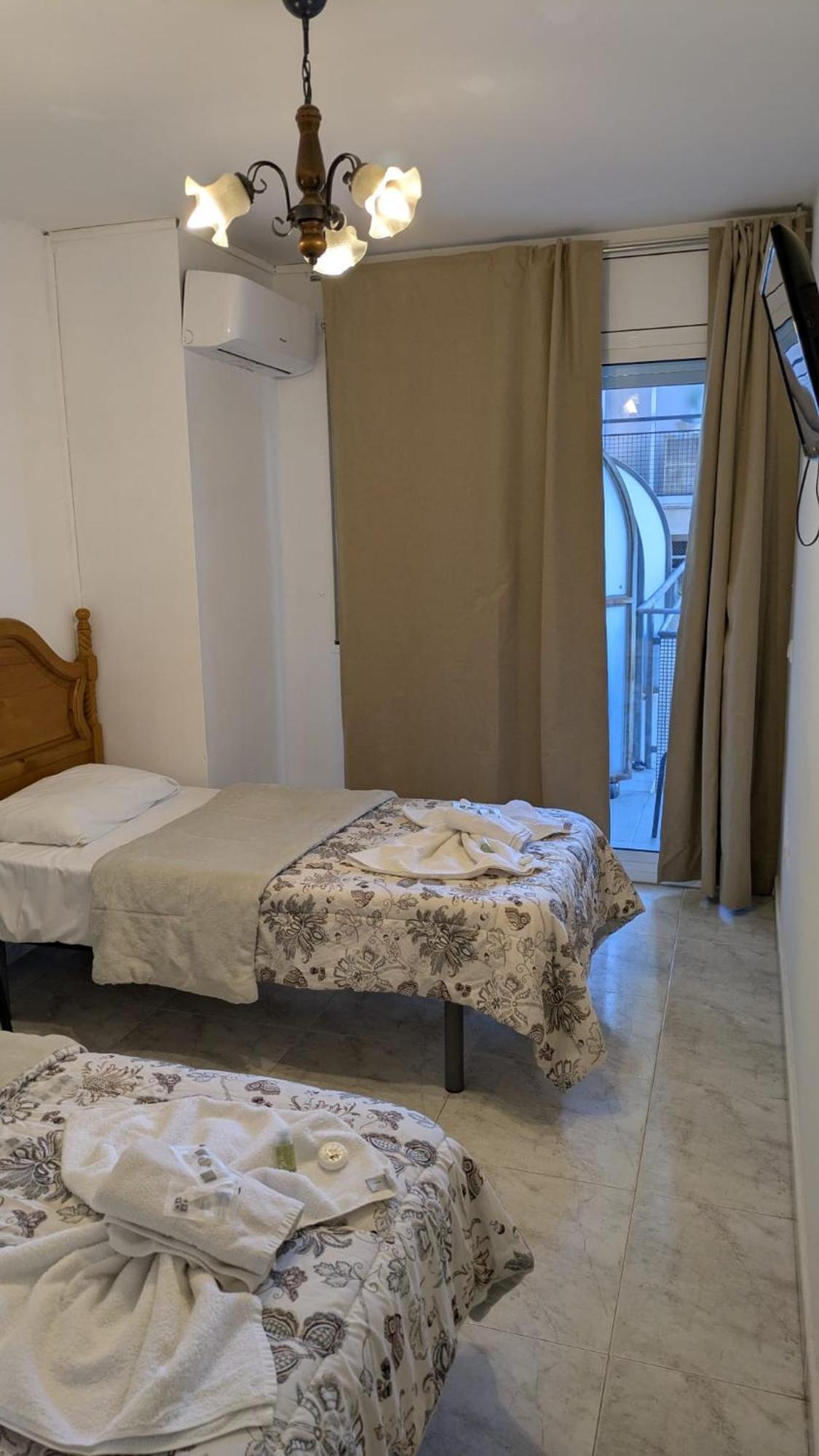 Hostal Europa 塔拉戈纳 外观 照片