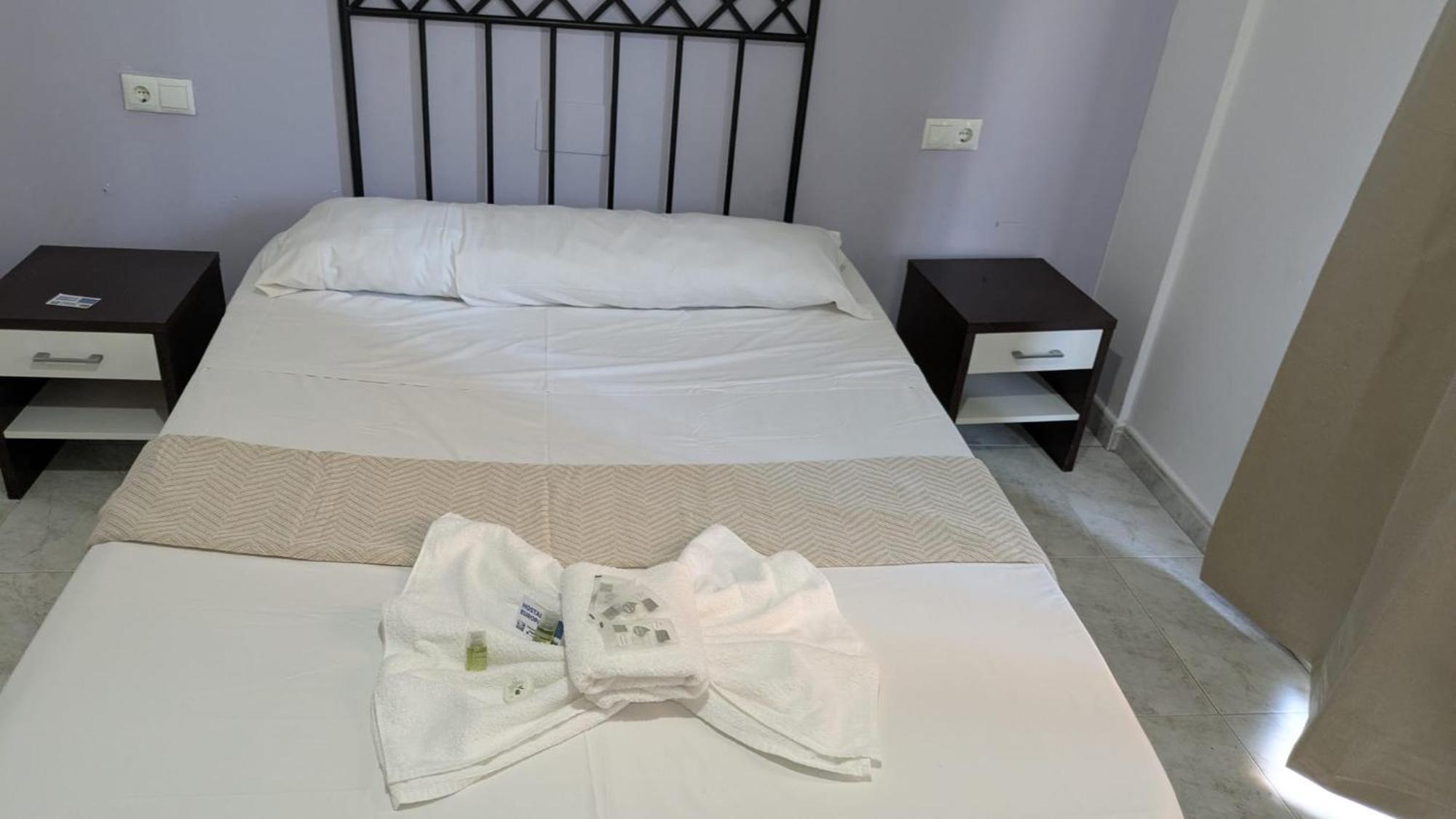 Hostal Europa 塔拉戈纳 外观 照片